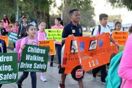 Kids_Walking_to_School