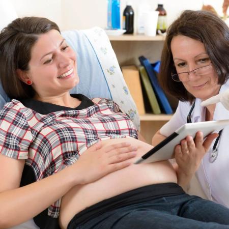 pregnant woman doctor visit